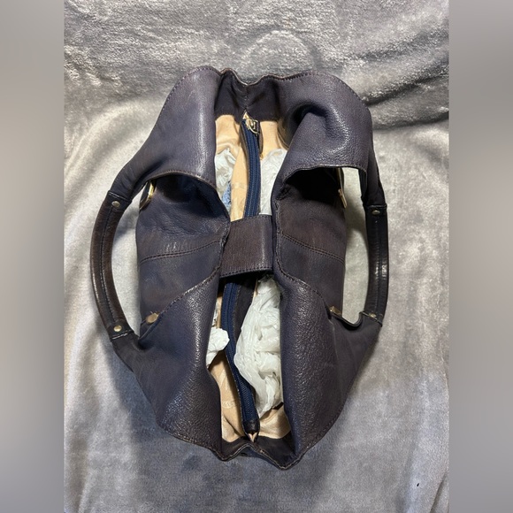 Michael Kors Beverly Hobo - Picture 7 of 11